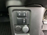 各種スイッチ類はこちらにレイアウトしています。