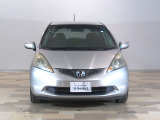 製造年月日=2009/09/25 認定型式=DBA-GE6 エンジン=1.3L SOHC i-VTEC ミッション=CVT ボディカラーコード=NH-700M ドア数=5 駆動=2WD 定員5名