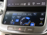 シートヒーターを装備しています!高級車ならではの装備です!シートが暖まりますので、寒い冬場も快適にご乗車頂けます!腰にも優しい!お子様や女性にも嬉しい装備ですね!!