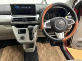 運転のしやすさを最優先に設計された見晴らしの良いデザインです。車両間隔が掴みやすく狭い道でも安心!
