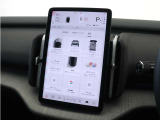 ドライブ情報や多彩な機能操作を、12.3インチのセンターディスプレイに集約。タッチパネルは指の動きに追従してサクサク動作。シンプルな操作性とカスタマイズできる表示で、直感的に使えます。