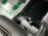 ドリンクホルダーが2つ付いております!