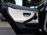 BMW在庫保有台数常時100台以上!ご来店の際はBMW本店(厚木市下荻野140-1)にご来店ください!弊社自慢の全天候型ショールーム!BMW在庫保有台数常時100台以上ございます!