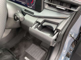 運転席の手の届きやすい位置にドリンクホルダーがある為、とても便利です!