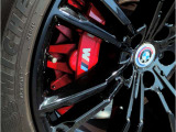 【BMWアロイホイル】軽量かつ強度に拘ったアロイホイル。走行性能ポテンシャルを引き出す設計。車の足元を引き締めてくれる大きなポイントはアロイホイルです。