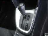 無段変速機(CVT)を搭載。有段変速機に存在する「変速ショック」が無いので、スムーズなアクセル操作が可能です♪