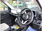 弊社でお車をご購入頂いたお客様は、一部車種を除いて【オイル交換永久無料】となっております。※詳細はスタッフまでお問合せ下さい。