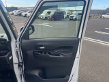 運転席ドア内張り