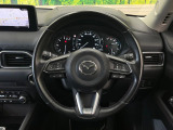 【ステアリングスイッチ】運転中、前方から目線をそらすことなく、オーディオ等の操作が可能な便利機能!安心&快適なドライブを演出してくれます♪