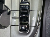 【横滑り防止機能】 車両走行安定補助システム搭載  車が横滑りしそうになった際に、横滑りを防ぐ安全装備が付いています。