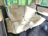 3列目シートはもちろん状態良好☆大人でもゆったりと座って頂けますので、大人数でのお出かけもラクラクです♪ご家族で、気の知れた仲間で、ドライブに行くのが楽しみですね♪