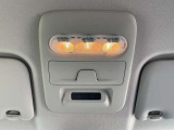 運転席まわりの画像です。