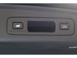 v☆電動リアゲート☆荷物で両手が塞がっていてもワンタッチボタンでリアテールゲートを自動で開閉できます。