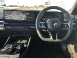 車両の詳細、ご質問につきましては、営業スタッフまでお気軽にご連絡下さいませ。遠方のお客様には実車の詳細動画送信も承ります。お問合せをお待ち致しております。
