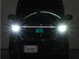 LEDヘッドライト(オートハイビーム機能付)が搭載されており、遠くまで明るく均一に照らし、高速道路等での安心感が向上しております。