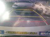 バックカメラ付き♪車庫入れ、バックでの駐車時に後方が見える事での安心感は大きいです☆一度装備したら外せなくなるアイテムです♪