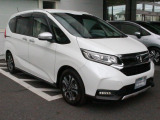 当社の優秀なスタッフがしっかり点検整備をさせていただいてからご納車いたします!さらに!ワイパーゴム、エレメント、エアクリーナーを新品交換させて頂いています!