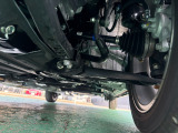 中古車という商品の特性上、下回りのサビやキズはございます。