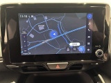 ディスプレイオーディオを装備。スマホとクルマをつなぐことで、これまでのナビに加えて、いろんなサービスが楽しめます。