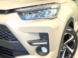 【シーケンシャルターンランプ付きLEDヘッドライト】人気の『流れるウィンカー』付きのLEDヘッドライトを装備♪高級感はもちろん、点灯時は存在感たっぷりで他車からも認識されやすく安心です。
