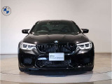 【キドニーグリル】BMWは約90年もの間、ほぼ全ての車両にひと目でBMWだと分かるこの特徴的なフロントグリルが備えられ、デザイン・アイコンとして親しまれてきました。