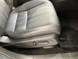 パワーシート搭載。微妙な調整が手軽にでき、ピッタリなポジションで運転することが可能です。