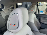 運転席と助手席のヘッドレストにはBOSEスピーカー内臓です。