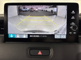 ■バックモニター搭載! バック時目視しにくいクルマの周囲をカメラで映し出し、安全・安心駐車をサポートします。バックの苦手な方も後ろがハッキリ見えるので安心です