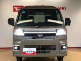 フォグランプで夜間・霧中時の運転も安心です。