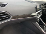 車両の詳細、ご質問につきましては、営業スタッフまでお気軽にご連絡下さいませ。遠方のお客様には実車の詳細動画送信も承ります。お問合せをお待ち致しております。