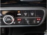 冬はあったか運転席&助手席シートヒーター付き。