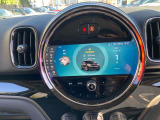 MINIのスピードメーターは代々変わらずの仕様になっております。かわいらしさもあり見やすいです。