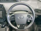 【純正革巻きステアリング】上質な革を使用することで、手にしっかり馴染みとても運転しやすいハンドルです♪