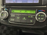 オートエアコンで快適な室内です。