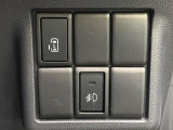 【パワースライドドア】スマートキーや運転席のスイッチでスライドドアの開閉が可能♪電動だから力を入れてドアを開ける必要が無く、小さいお子様でも、重い荷物を持っている時もラクに開け閉めできます♪