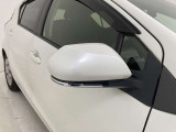 ウインカーミラーも現在は主流の装備になってきました。外見がカッコよくなるだけではなく、視認性も向上し、安全面にも貢献します。