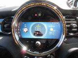 ◆iDriveを装備。操作系統をディスプレイから独立させることで、人間工学に基づいた最適な運転環境を実現しております。◆
