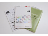 お車、ナビの取扱説明書、メンテナンスノートになります。