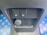 運転席・助手席にはシートヒーター機能が付いています。寒い日の心強い味方です♪