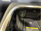 12V電源ソケットを設置しております。周辺機器の充電にご利用頂けます☆