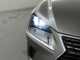 消費電力が少なく長寿命のLEDヘッドランプを装備しております。