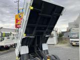 【お車でお越しの場合】圏央道「幸手IC」より約5分、または東北道「久喜IC」より約20分。国道4号線沿いに立つ「黄色い大きな看板」が目印です。