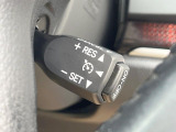 【クルーズコントロール】高速道路もラクラク走行。アクセルを離しても一定速度で走行ができ、長距離運転時の負担を軽減!加速・減速も簡単なスイッチ操作で調整できます。