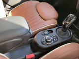 まずはご連絡をください!お車詳細や展示状況はMINI NEXT城東鶴見06-6933-3298まで。