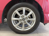 アルミホイール付きで足元もスタイリッシュに!