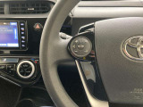 運転中、オーディオの操作をしてて、ハッとしたことはありませんか?ステアリングスイッチは、運転中でもハンドルでオーディオの操作が可能です。安全なドライブをサポートします。