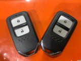便利なスマートキー。ボタンひとつで開錠できます。