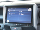 ナビゲーションは純正8インチコネクトナビ(VXM-245ZFEi)を装着しております。AM、FM、Bluetooth、フルセグTVがご使用いただけます。初めて訪れた場所でも安心ですね!