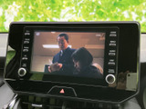 画面にテレビ映像を表示でき、停車中の待ち時間などにお楽しみいただけます。見やすい大きさのディスプレイで、映像を確認しやすく、車内で過ごす時間を快適にします。