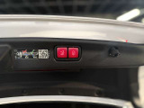 電動リアゲート付でお荷物の積み込み・取り出しが楽々にできます。